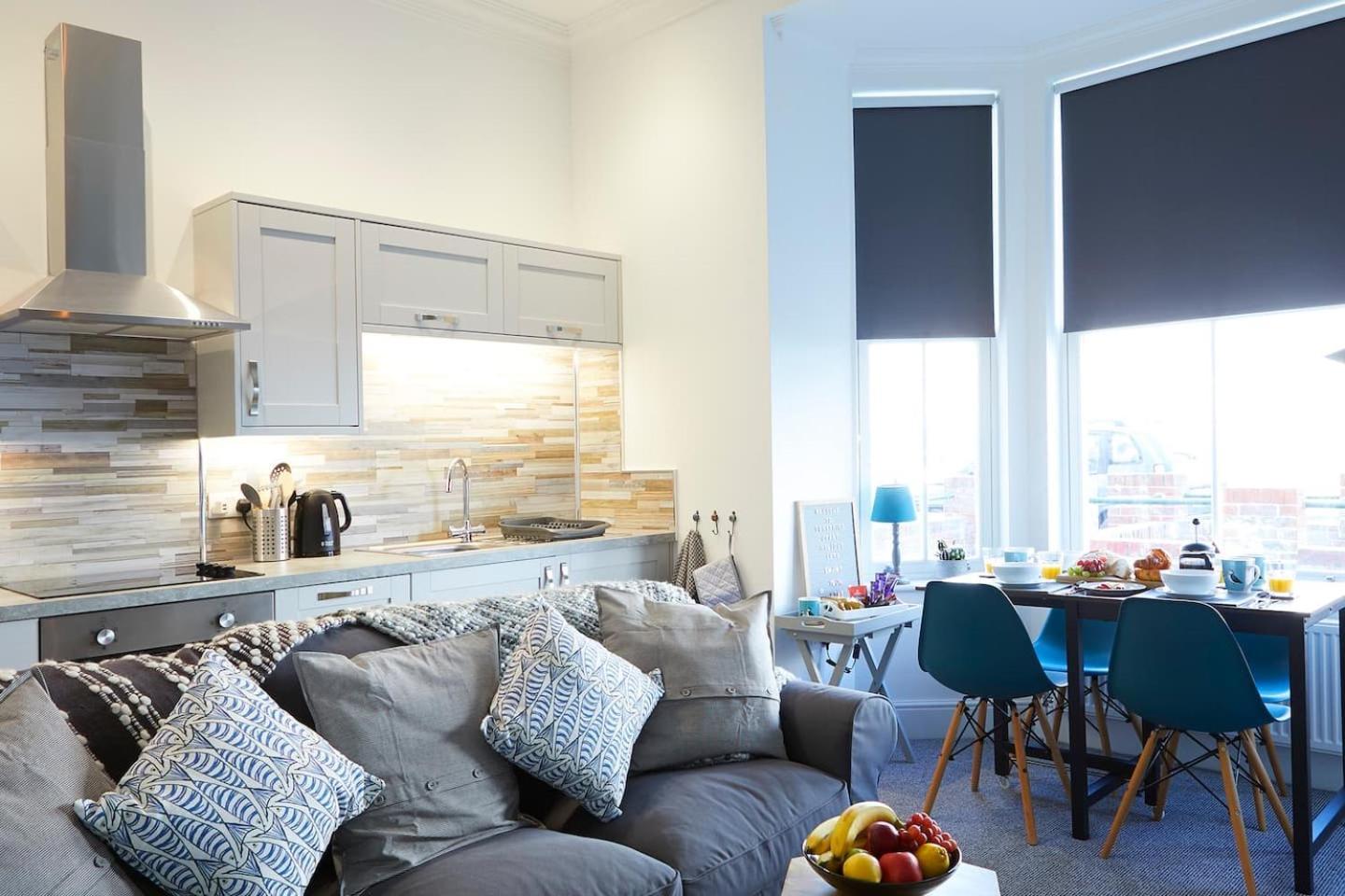 Seascape - Fantastic Location With Sea Views! Appartement Scarborough Buitenkant foto
