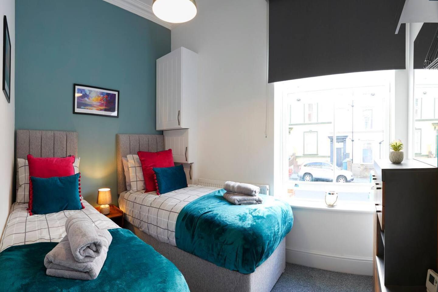 Seascape - Fantastic Location With Sea Views! Appartement Scarborough Buitenkant foto